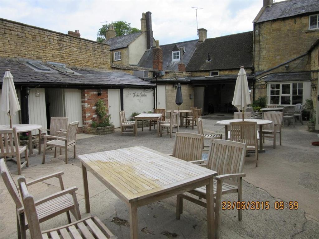 The Bell Inn Moreton-in-Marsh Exterior photo