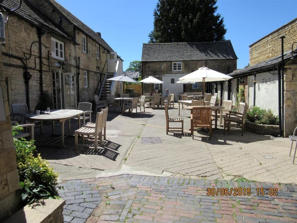 The Bell Inn Moreton-in-Marsh Exterior photo